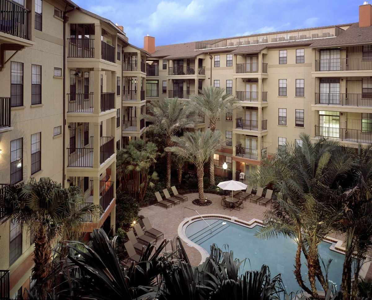 Building Photo - 911 N Orange Ave