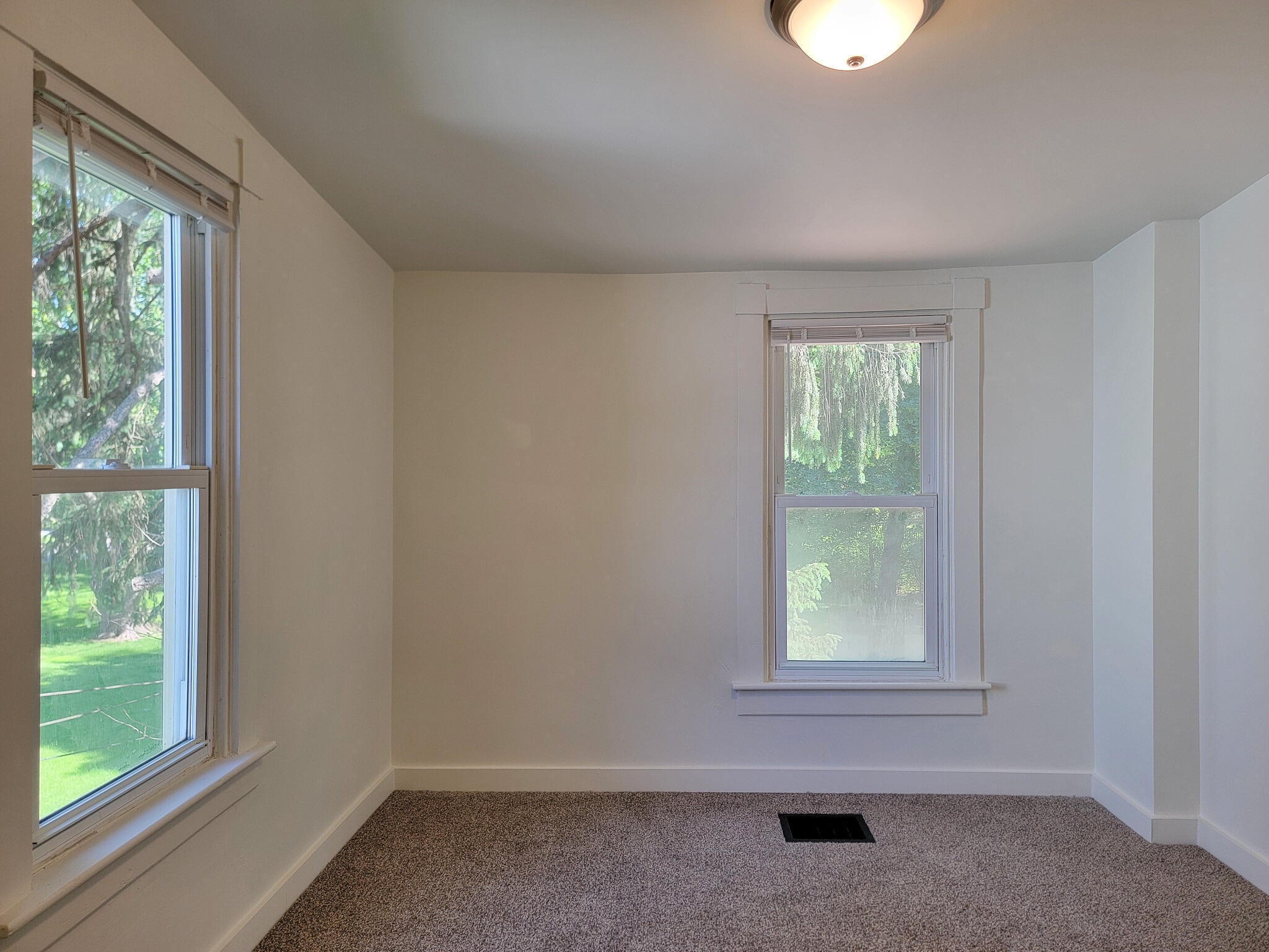 Building Photo - 209 Leaman St