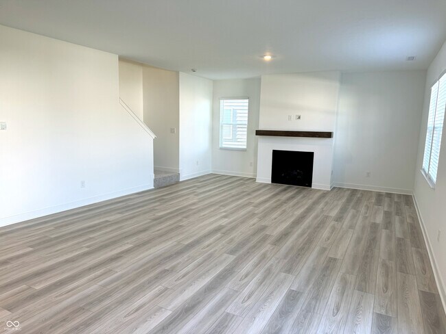 Building Photo - 769 Felix Dr