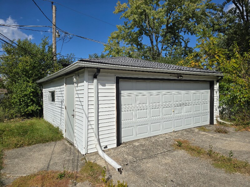 Building Photo - 619 Brookline St