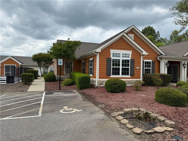 Building Photo - 158 Nandina Ct