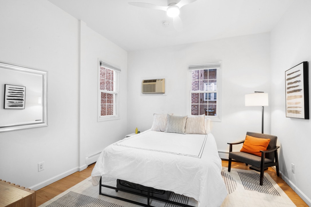 Building Photo - 16 Union St