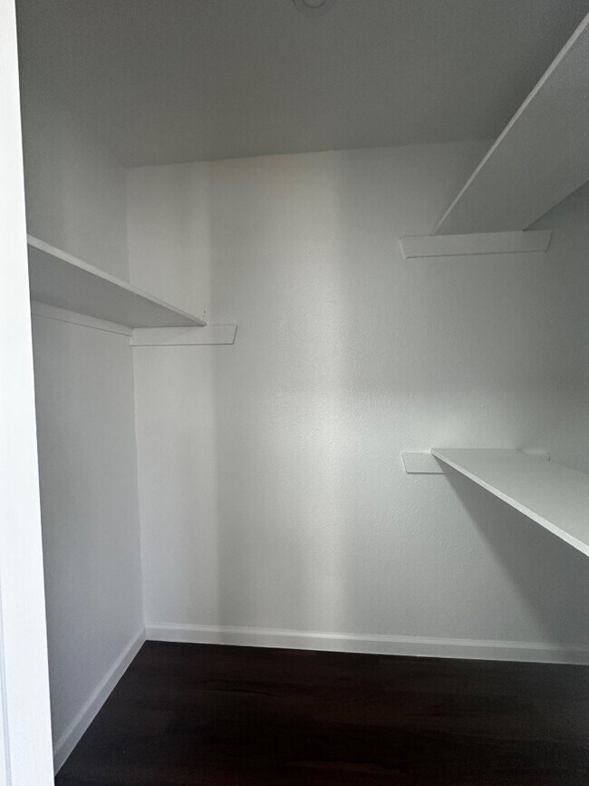 Building Photo - 704 Espolon Dr