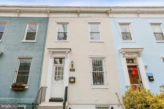 Building Photo - 1610 4th St NW