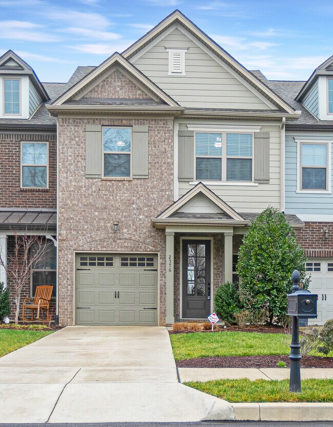 Building Photo - 2576 Wellesley Square Dr