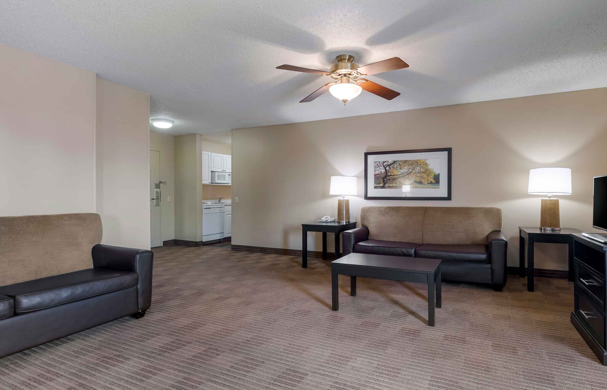 Building Photo - Furnished Studio-Dallas - Farmers Branch