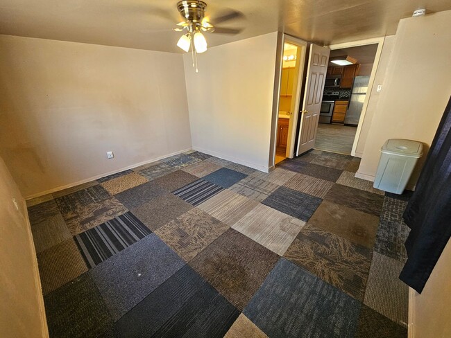 Building Photo - 2 Bedroom/2 Bath Home with Refrigerated Ai...