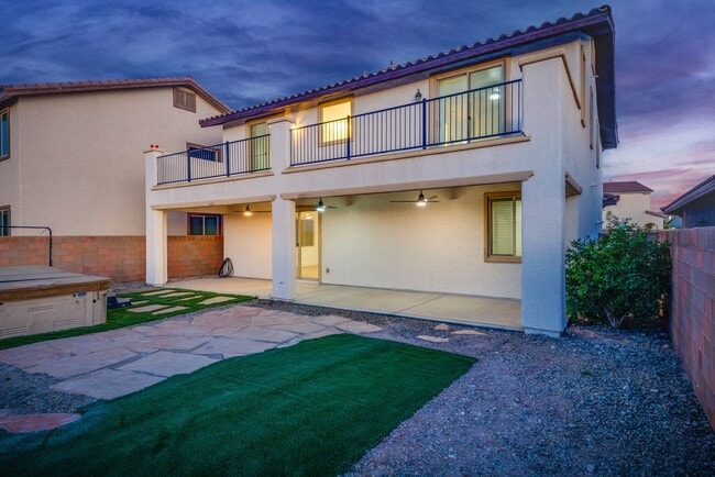 Building Photo - Welcome to your dream home located in the prestigious guard-gated community of Tuscany in Henderson!