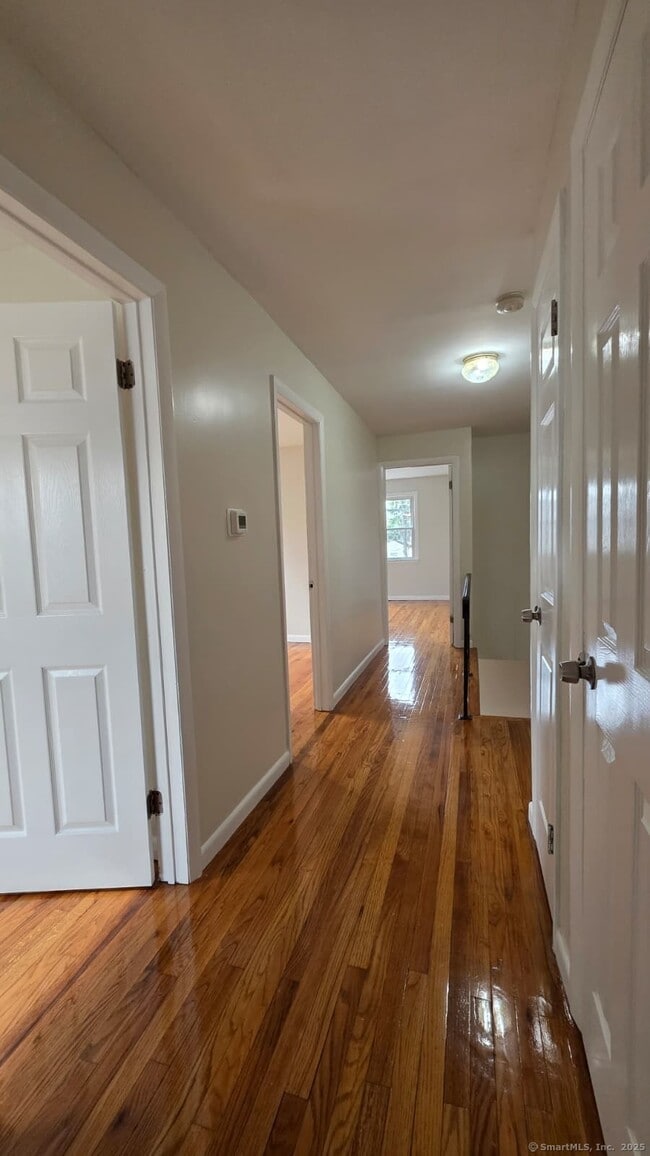 Building Photo - 104 Yacht St