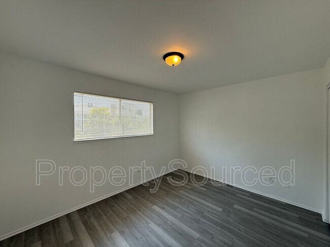 Building Photo - 1944 Hickock Ct