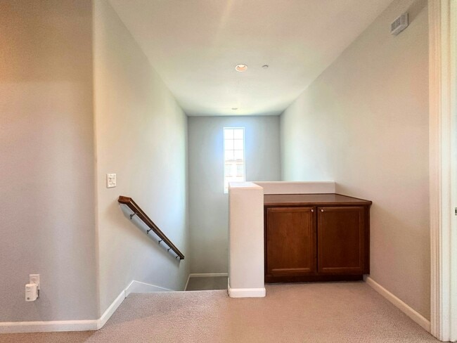 Building Photo - 3682 Verona Terrace