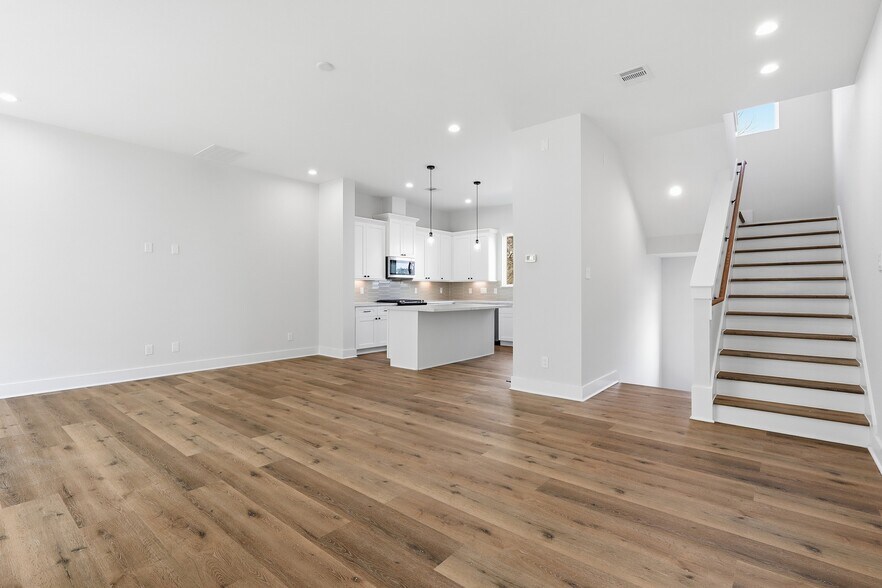 Building Photo - 9405 Hammerly Blvd