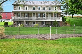 Building Photo - 705 Schaeffer Rd