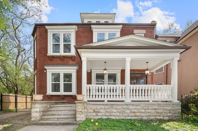 Primary Photo - 1025 E 48th St
