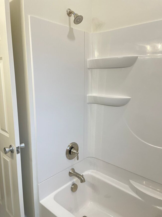 Building Photo - 107 S Broad St