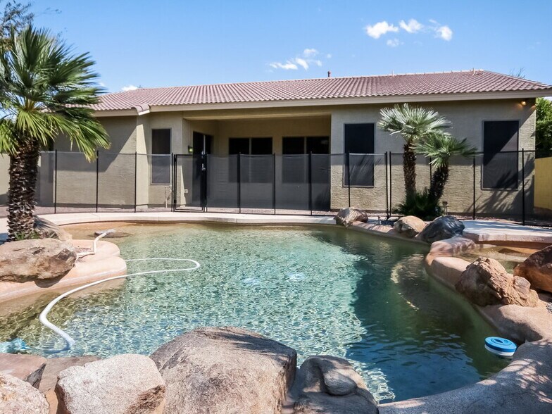 Building Photo - 1714 S Colonial Dr