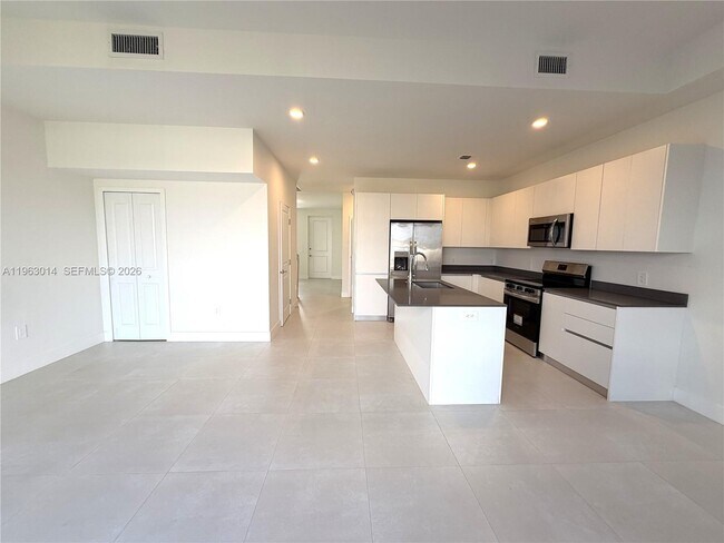 Building Photo - 18977 SW 344th Ter