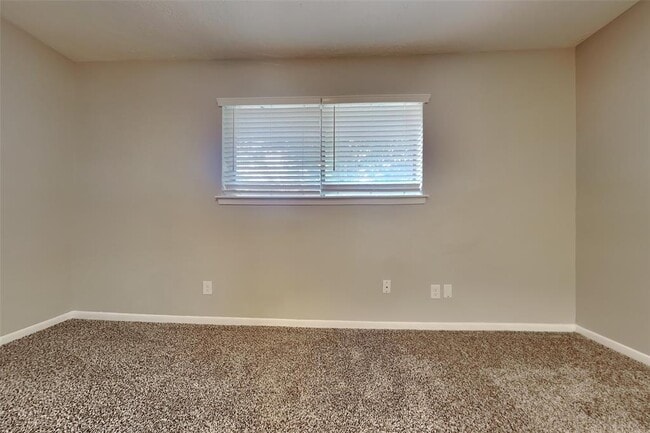 Building Photo - 29118 Raestone St