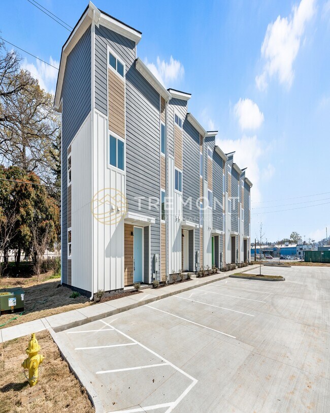 Building Photo - 1216 J Andrews Pl