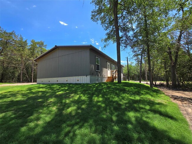 Building Photo - 1555 US-90