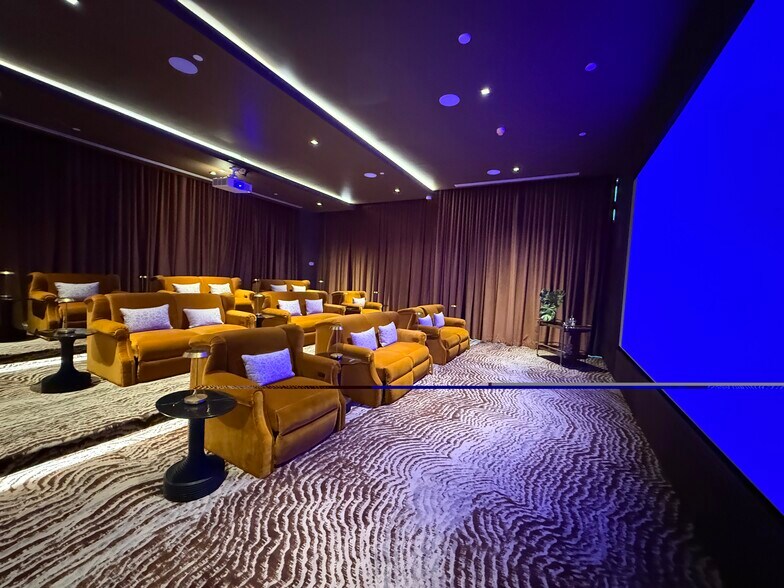 Building Photo - 77 SE 5th St