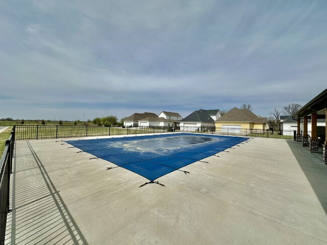 Building Photo - 6747 Winterwood Ave