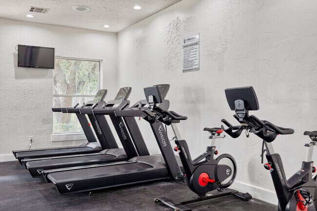 Fitness Center - Legends Lake Creek