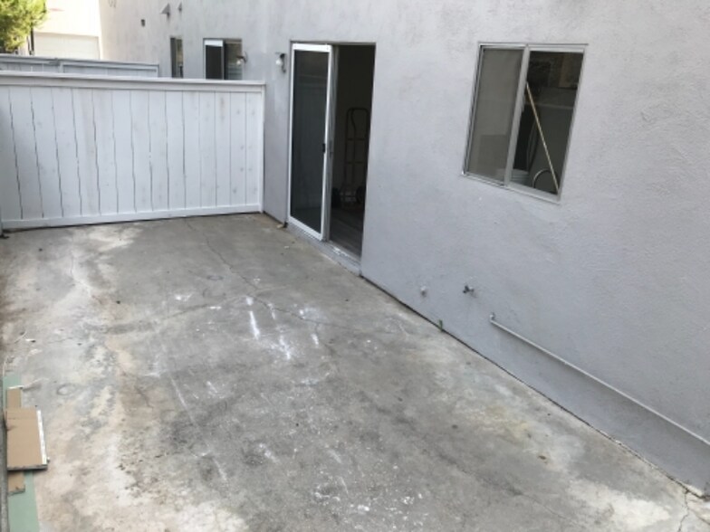 Building Photo - 2152 Via Sonora