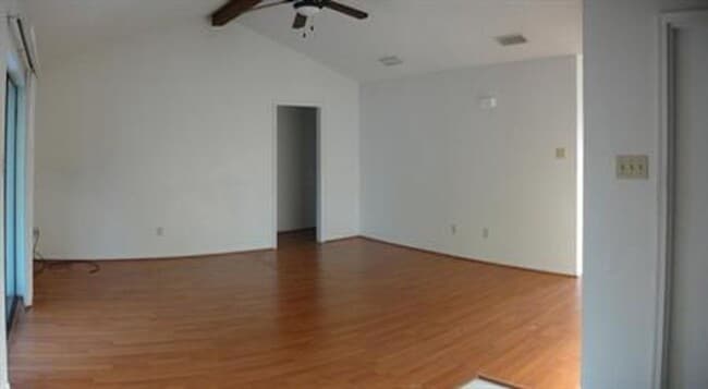 Building Photo - 222 Bridle Dr