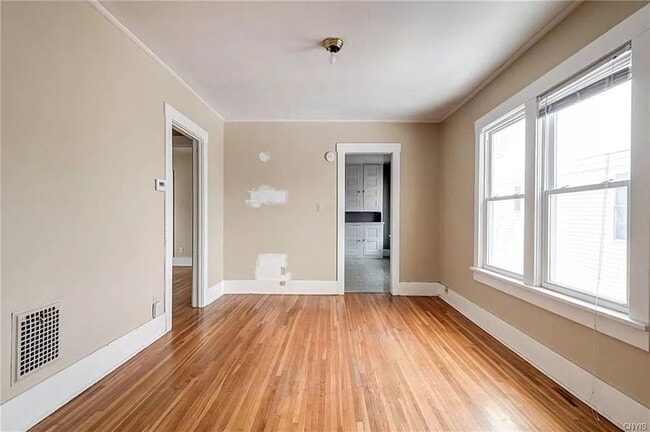 Building Photo - 328 Tennyson Ave