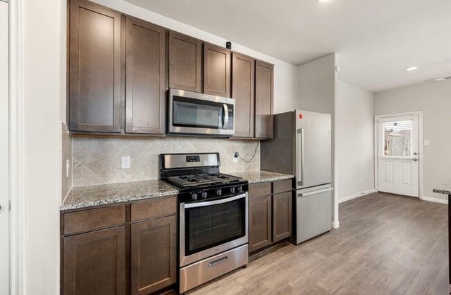 Building Photo - 17147 Devon Dogwood Trail