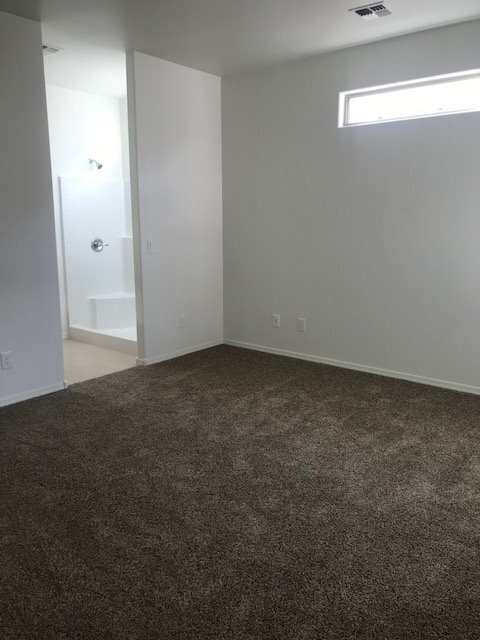 Building Photo - Villas on Elm 3 Bed 2 Bath Home - Contact ...