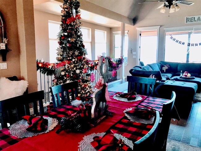 Building Photo - 1180 Rip Jay Cir