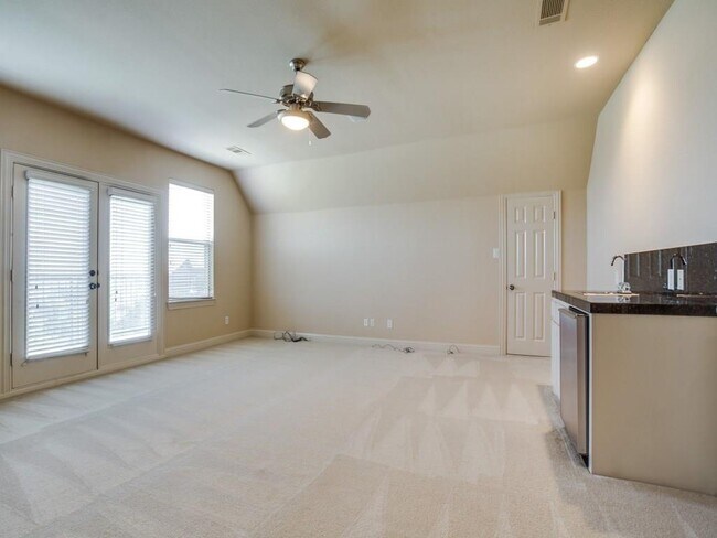 Building Photo - 1641 McGee Ln