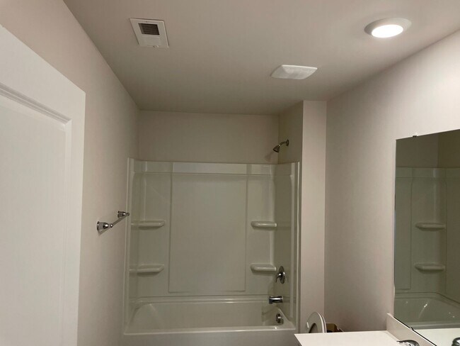 Building Photo - Complimentary Rent for a July ONLY Move in...
