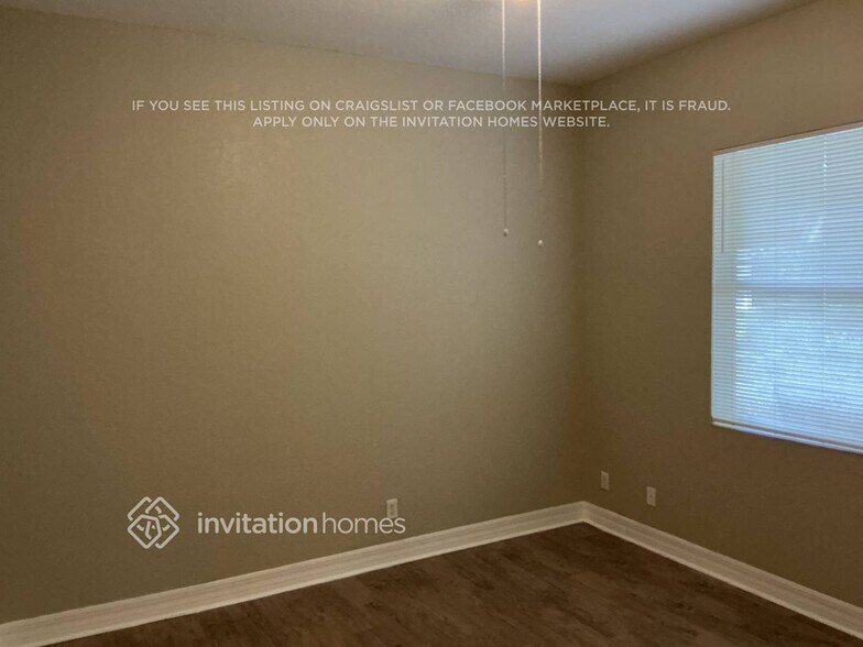 Building Photo - 4392 Skyway Ave