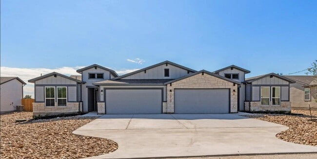 Building Photo - 20107 Park Strip St