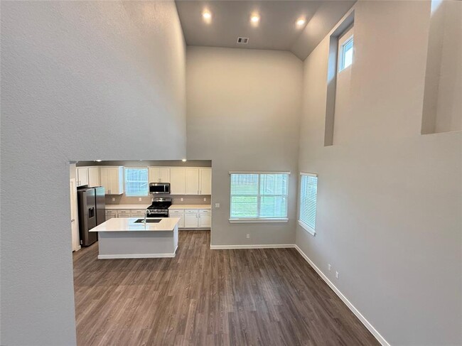 Building Photo - 52145223 Rocco Lakes Dr