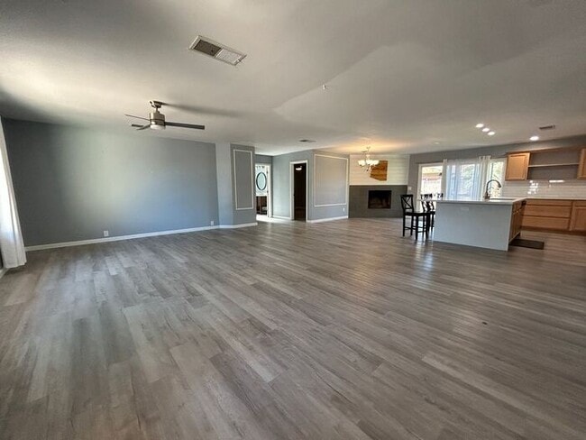 Building Photo - 4028 W Palo Verde Dr