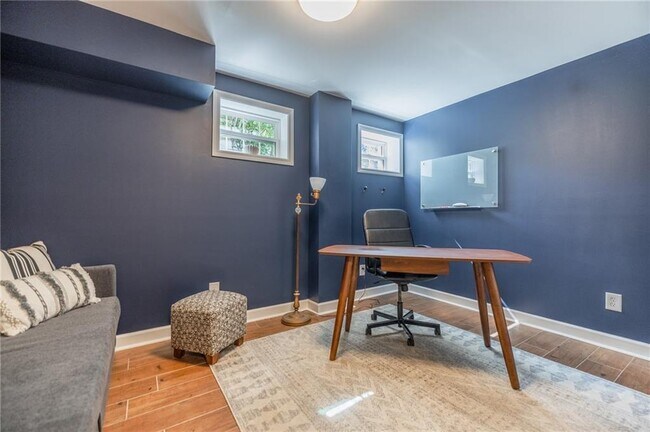Building Photo - 1131 Winburn Dr