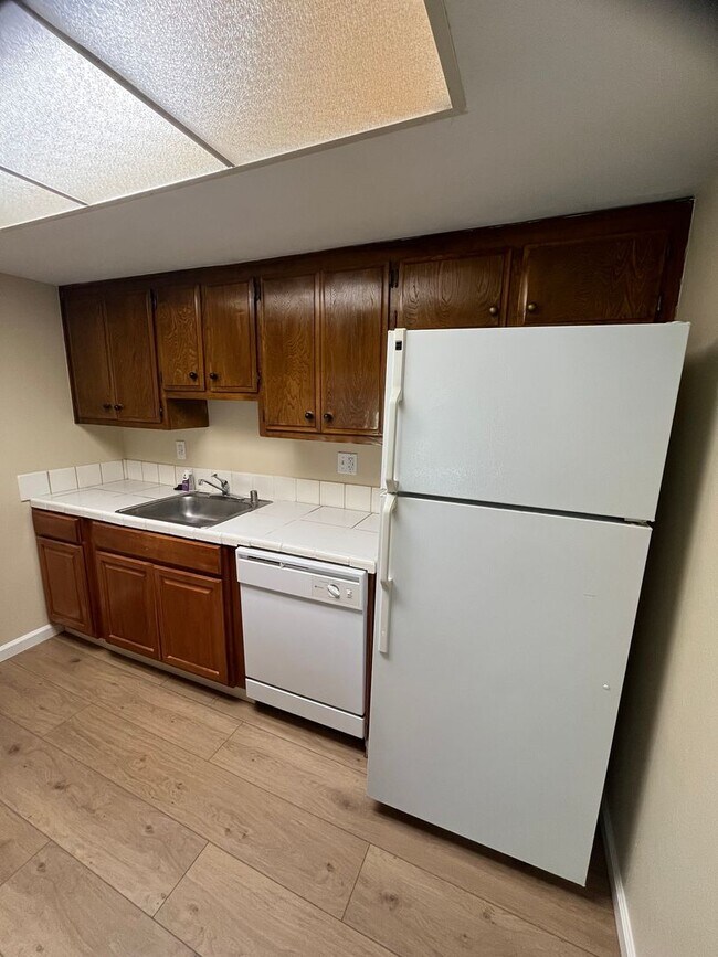 Building Photo - Cowell 4808-4810