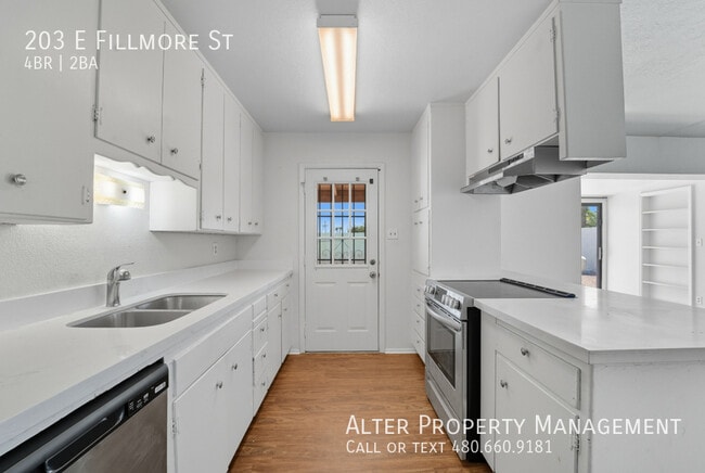 Building Photo - 203 E Fillmore St