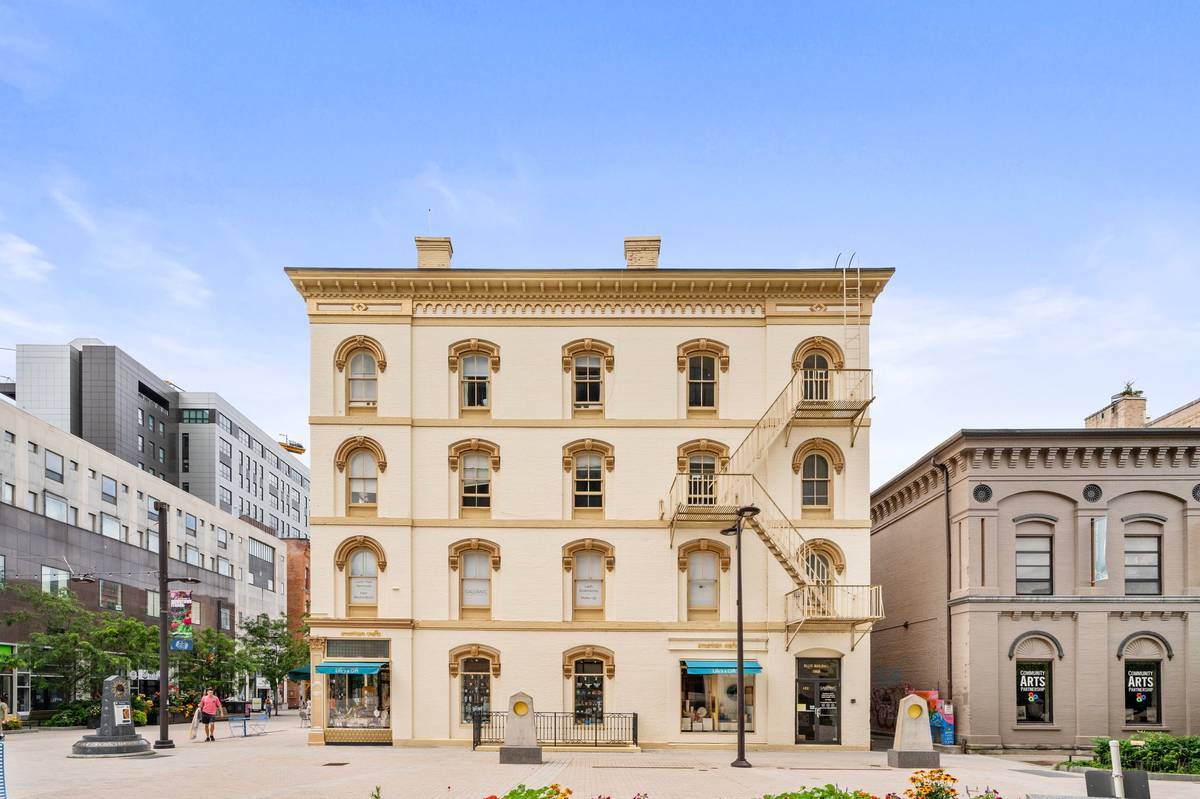 Building Photo - 102 N Tioga St