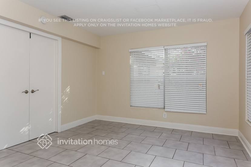 Building Photo - 533 W Dayton Cir