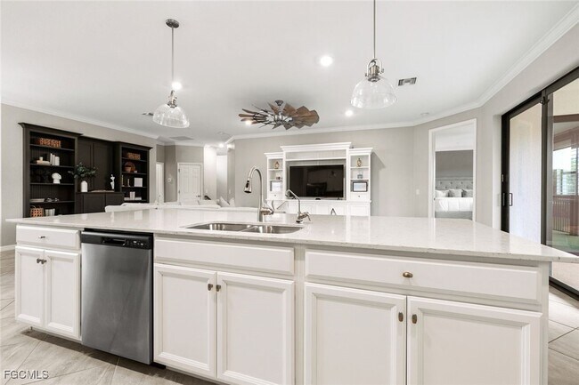 Building Photo - 12023 Hawthorn Lake Dr