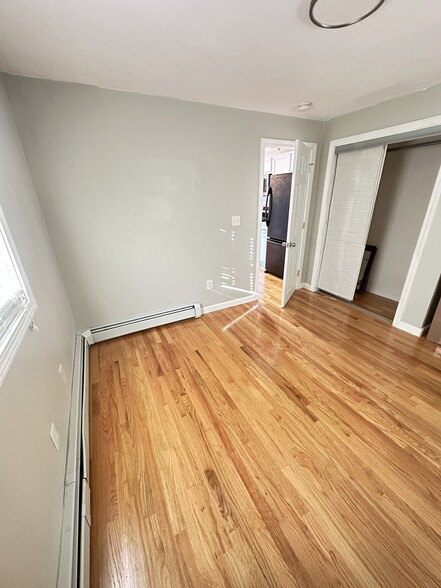 Bedroom 2 - 7 Race St