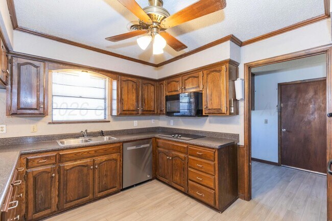 Building Photo - 5314 Briar St