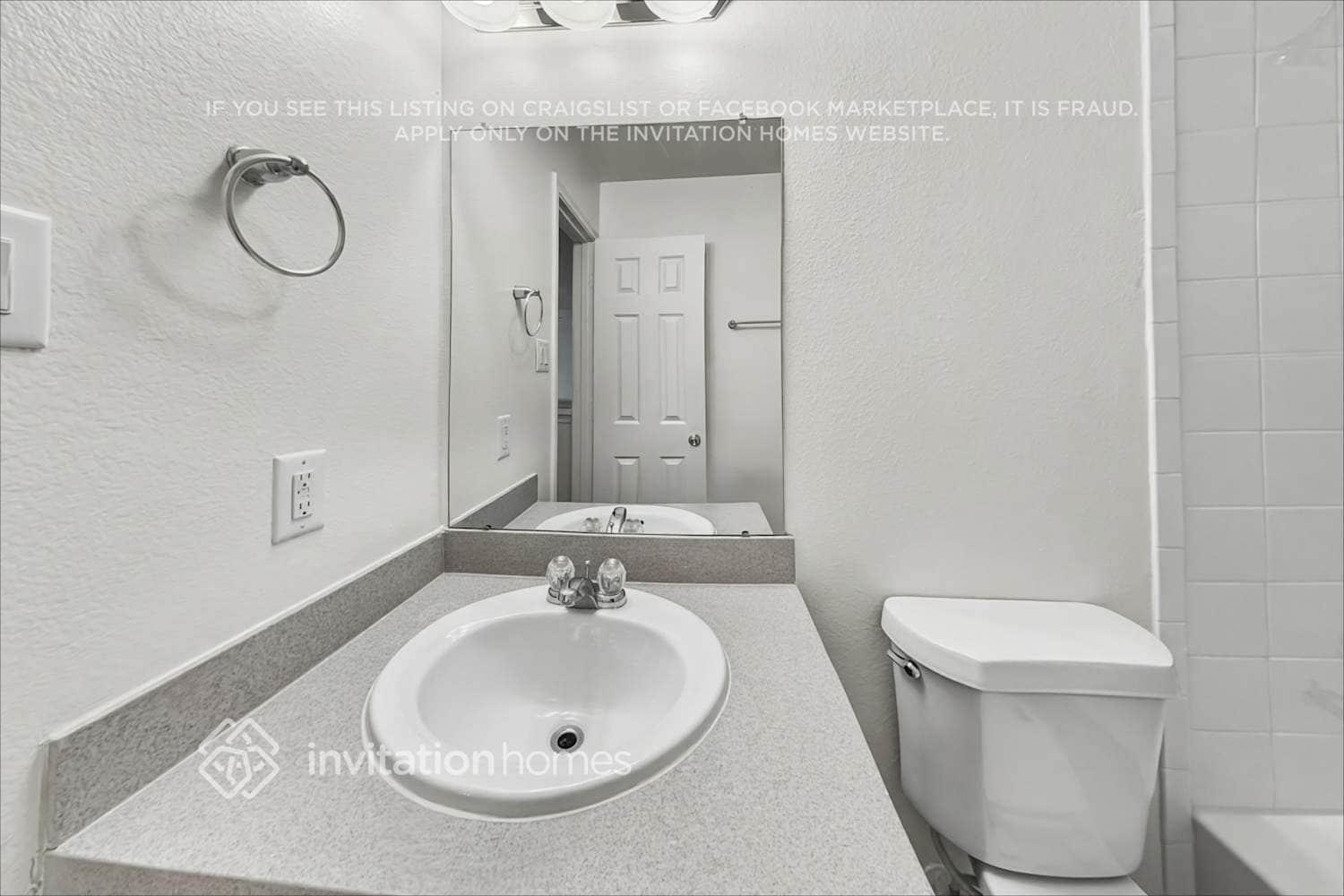Building Photo - 18702 Walden Glen Cir