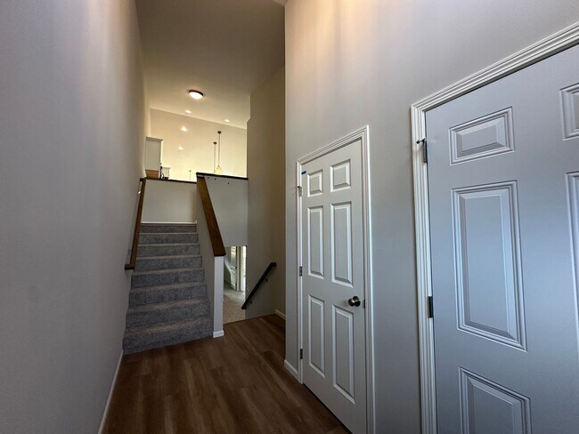 Building Photo - 4-Bedroom, 2-Bathroom Twin Home in South Fargo!