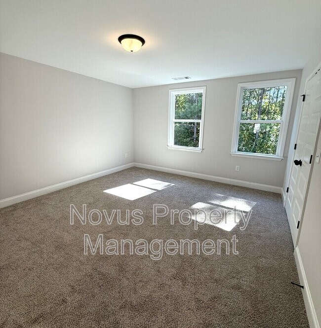 Building Photo - 108 Crest Pointe